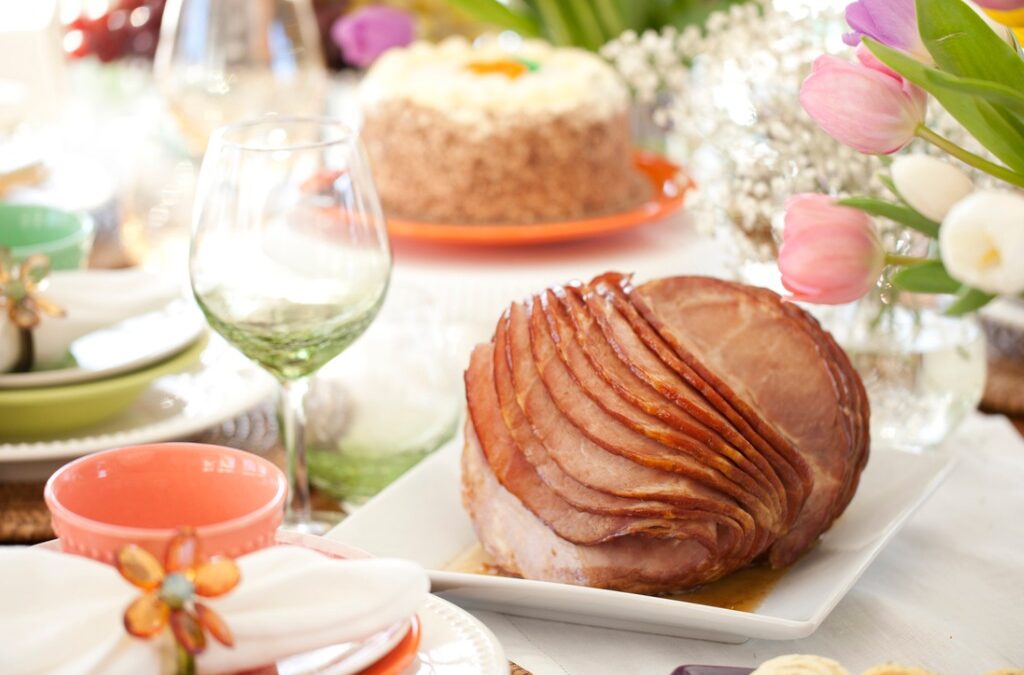 easter-dining-picture-id481112667